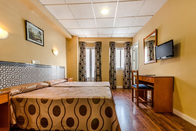 Imagen de la habitación del Hotel Yit Casablanca. Foto 8