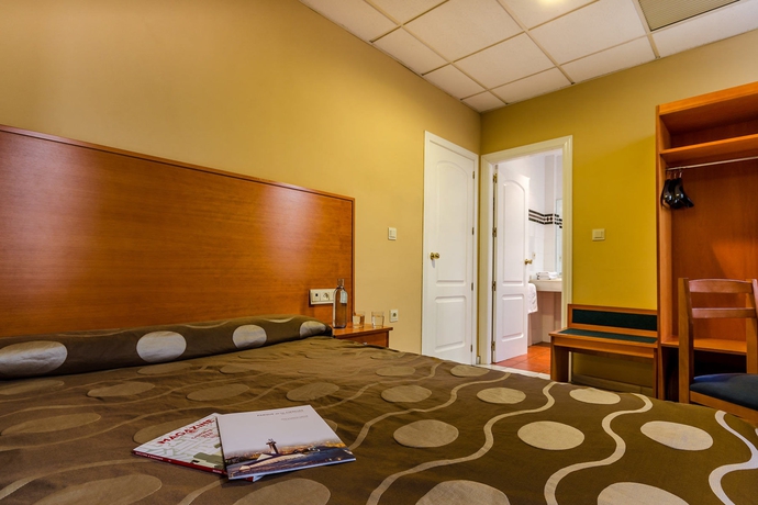 Imagen de la habitación del Hotel Yit Casablanca. Foto 9