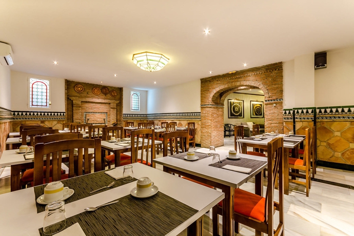 Imagen del bar/restaurante del Hotel Yit Casablanca. Foto 5
