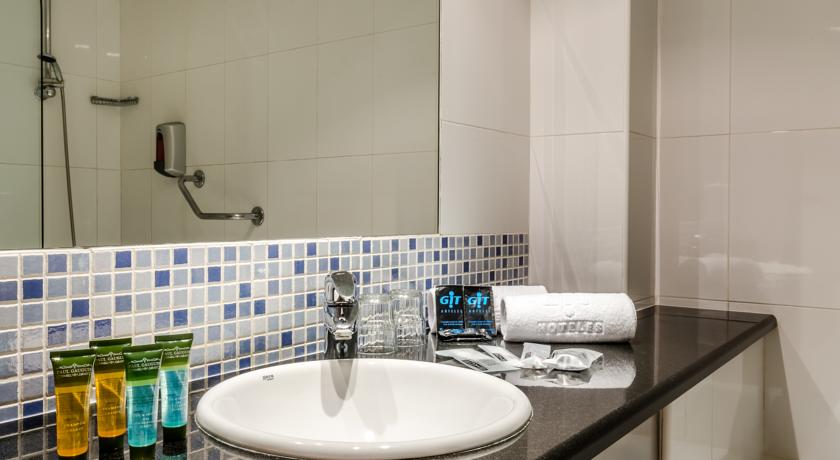 Imagen de la habitación del Hotel Yit Ciudad De Zaragoza. Foto 7