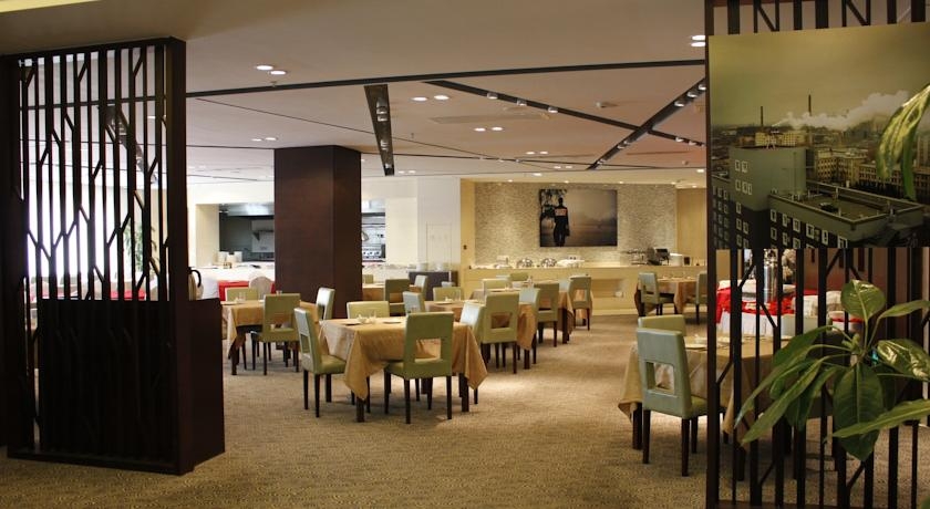 Imagen del bar/restaurante del Hotel Yitel Beijing Jiuxian Bridge. Foto 2