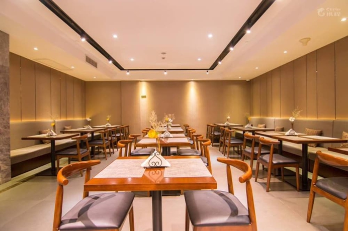 Imagen del bar/restaurante del Hotel Yitel Shanghai Hongqiao Hub Linkong Zone. Foto 2