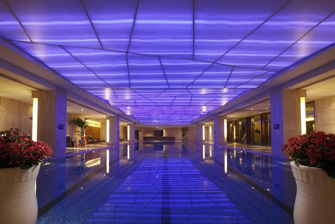 Imagen de la piscina del Hotel Yiwu Kingdom. Foto 14