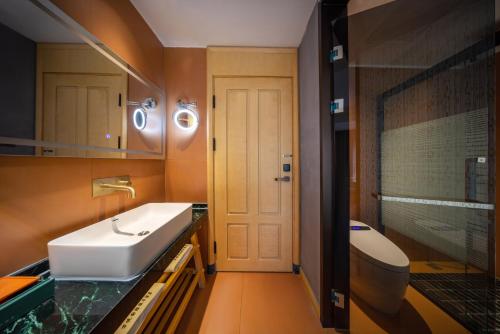 Imagen general del Hotel Yiwu WanYue International Holiday Inn. Foto 1