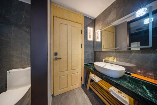 Imagen general del Hotel Yiwu WanYue International Holiday Inn. Foto 6
