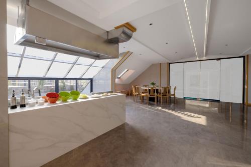 Imagen general del Hotel Yiwu WanYue International Holiday Inn. Foto 10