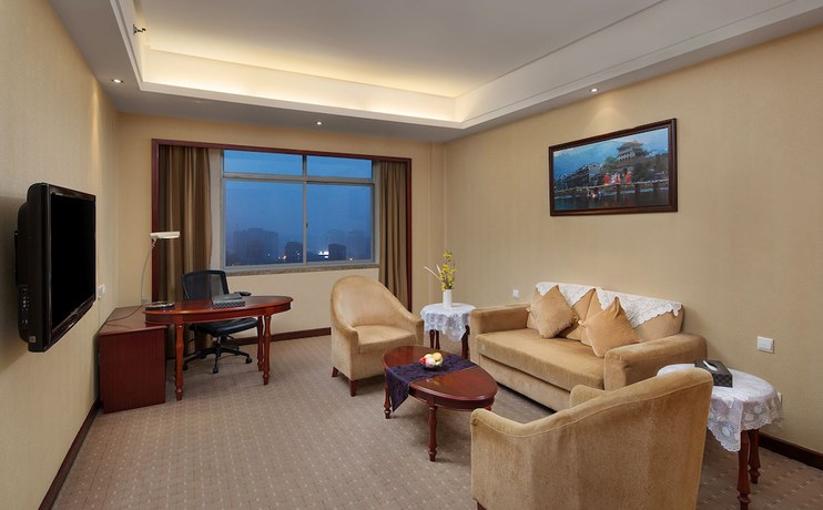 Imagen de la habitación del Hotel Yiyang Huatian. Foto 14