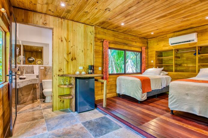 Imagen general del Hotel Ylang Ylang Beach Resort. Foto 6