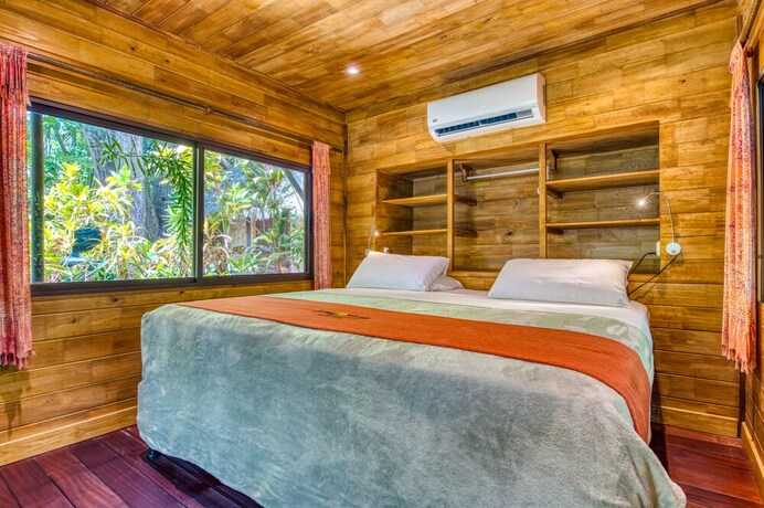 Imagen general del Hotel Ylang Ylang Beach Resort. Foto 10