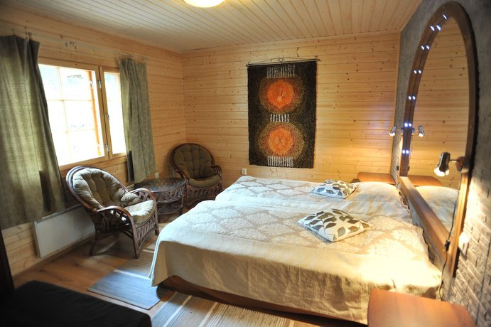 Imagen de la habitación del Hotel Yli-Kaitalan Lomamökit. Foto 10