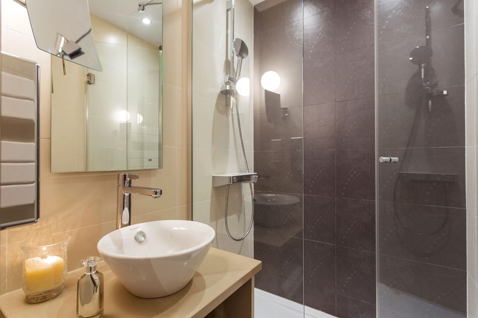 Imagen de la habitación del Hotel Yllen Eiffel. Foto 4
