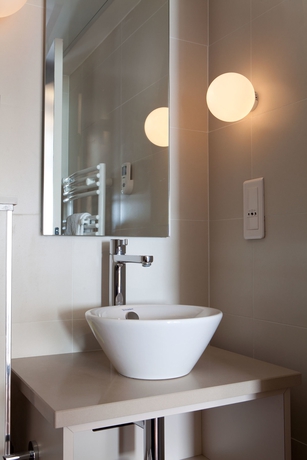 Imagen de la habitación del Hotel Yllen Eiffel. Foto 14