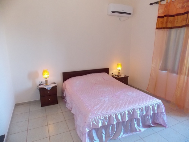 Imagen de la habitación del Hotel Ylli Apartments Saranda. Foto 3