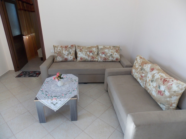 Imagen de la habitación del Hotel Ylli Apartments Saranda. Foto 16