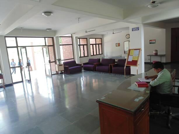 Imagen general del Hotel Ymca Greater Noida Programme Centre. Foto 18