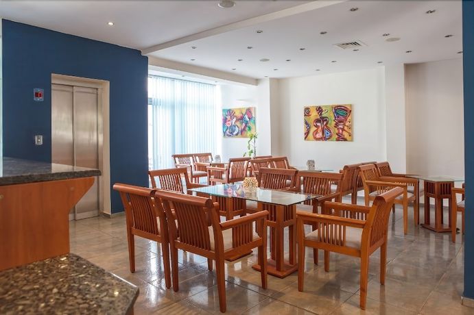 Imagen del bar/restaurante del Hotel Yo, Varna Ciudad. Foto 4