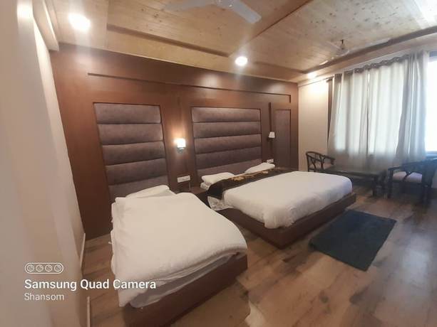 Imagen de la habitación del Hotel Yoga Badrinath Dham. Foto 7