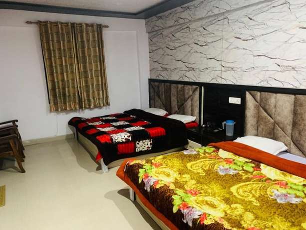 Imagen de la habitación del Hotel Yoga Badrinath Dham. Foto 11