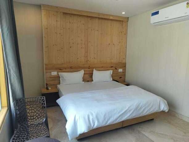 Imagen de la habitación del Hotel Yoga Rishi. Foto 9