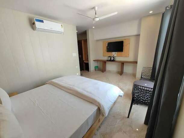 Imagen de la habitación del Hotel Yoga Rishi. Foto 14
