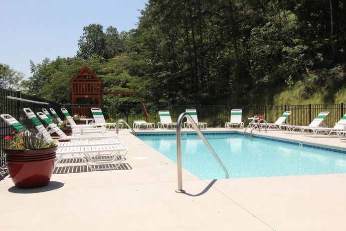Imagen de la piscina del Hotel Yogi Bear\'s Jellystone Park at Pigeon Forge/Gatlinburg. Foto 14