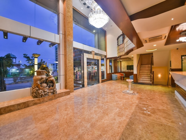 Imagen de los interiores del Hotel Yois. Foto 17