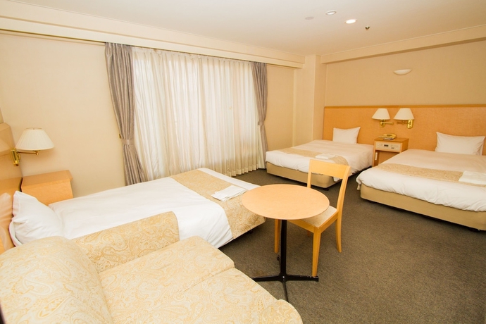 Imagen de la habitación del Hotel Yokohama Camelot Japan. Foto 2