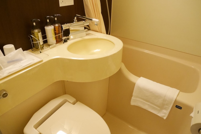 Imagen de la habitación del Hotel Yokohama Heiwa Plaza. Foto 15