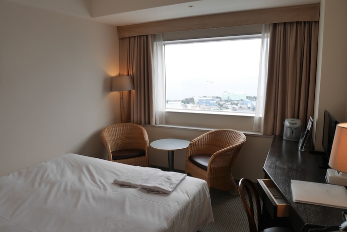 Imagen de la habitación del Hotel Yokohama Techno Tower. Foto 2