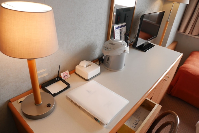 Imagen de la habitación del Hotel Yokohama Techno Tower. Foto 6