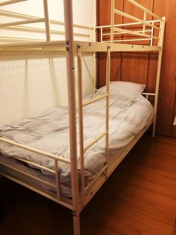 Imagen de la habitación del Hotel Yokohama World Family House. Foto 27