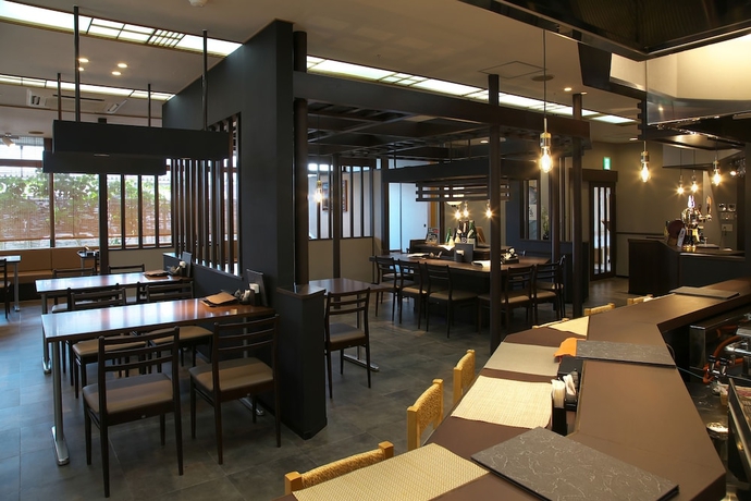 Imagen del bar/restaurante del Hotel Yokote Plaza Hotel. Foto 2