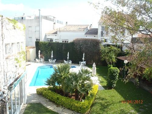 Imagen de la piscina del Hotel Yola. Foto 14