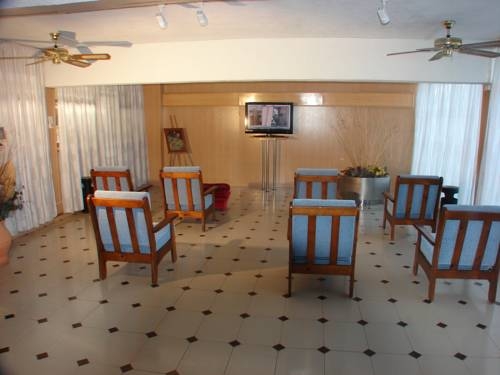 Imagen de los interiores del Hotel Yola. Foto 9