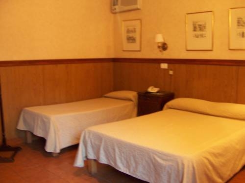 Imagen general del Hotel Yolanda Hotel. Foto 13