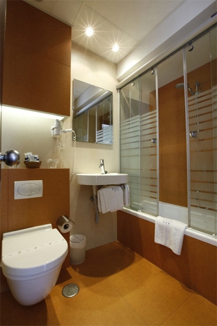 Imagen de la habitación del Hotel Yoldi. Foto 8