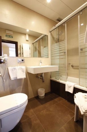 Imagen de la habitación del Hotel Yoldi. Foto 9