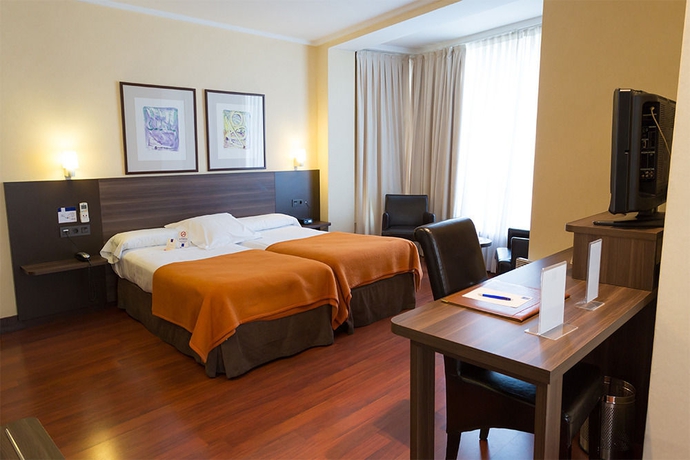 Imagen de la habitación del Hotel Yoldi. Foto 13