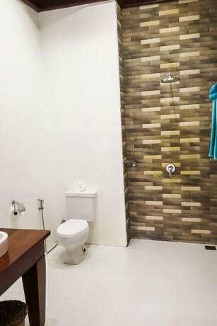 Imagen de la habitación del Hotel Yoma Cherry Lodge. Foto 19