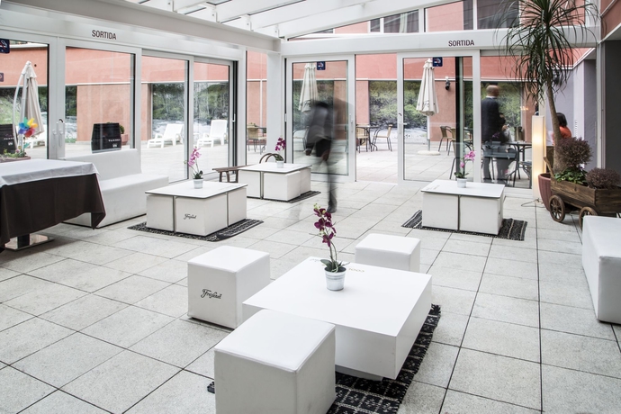 Imagen de los interiores del Hotel Yomo Centric. Foto 9