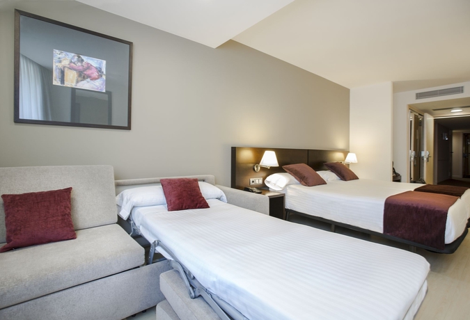 Imagen de la habitación del Hotel Yomo Centric. Foto 6