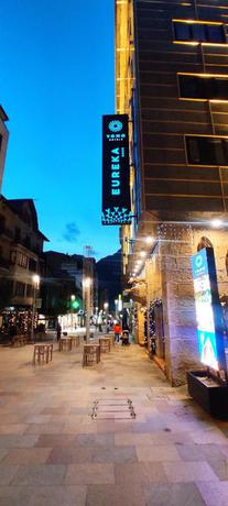 Imagen de los exteriores del Hotel Yomo Eureka. Foto 8