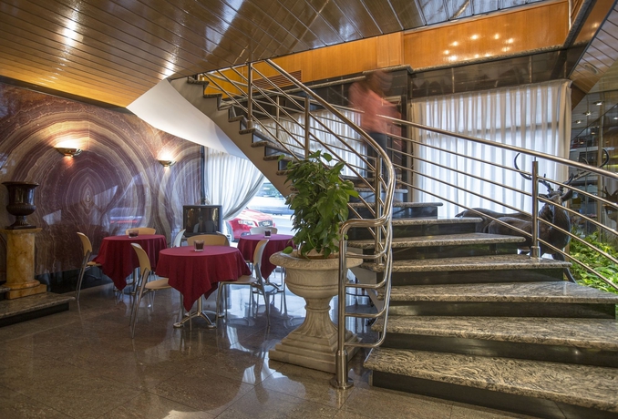 Imagen de los interiores del Hotel Yomo Imperial. Foto 13