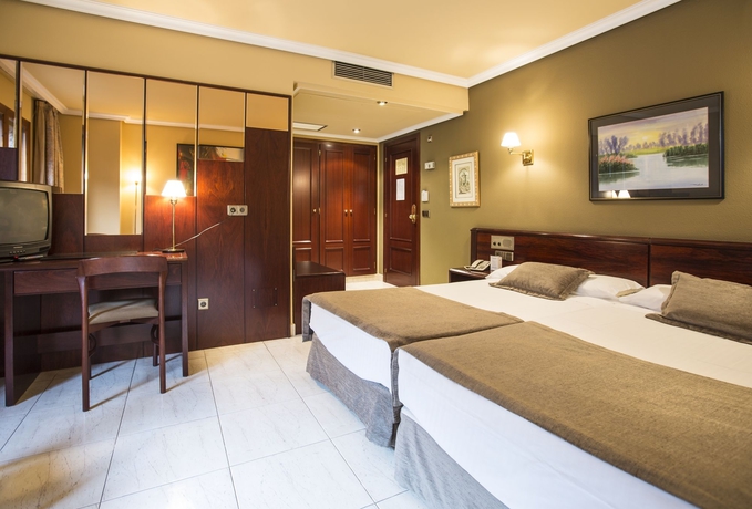 Imagen de la habitación del Hotel Yomo Imperial. Foto 7