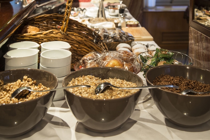 Imagen del bar/restaurante del Hotel Yomo Imperial. Foto 3