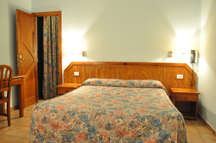 Imagen de la habitación del Hotel Yomo Petit Paris. Foto 10