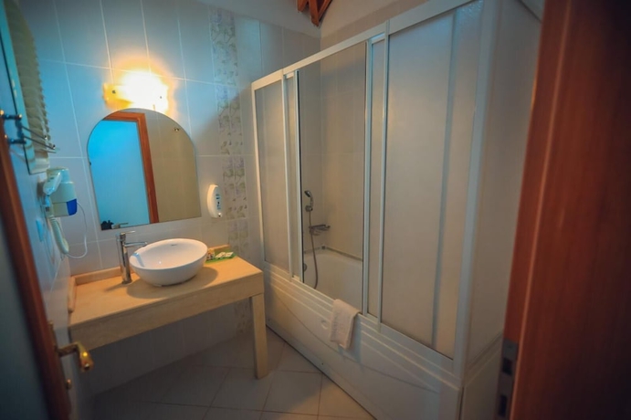 Imagen de la habitación del Hotel Yonca Butik. Foto 13