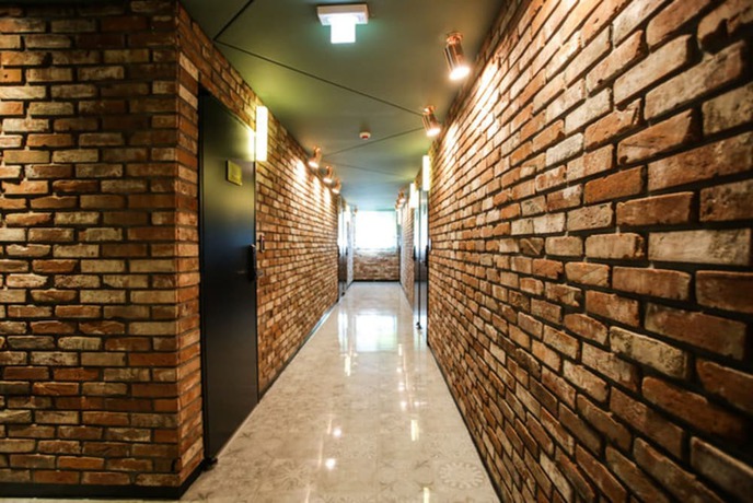 Imagen de los interiores del Hotel Yongin Avenue. Foto 20