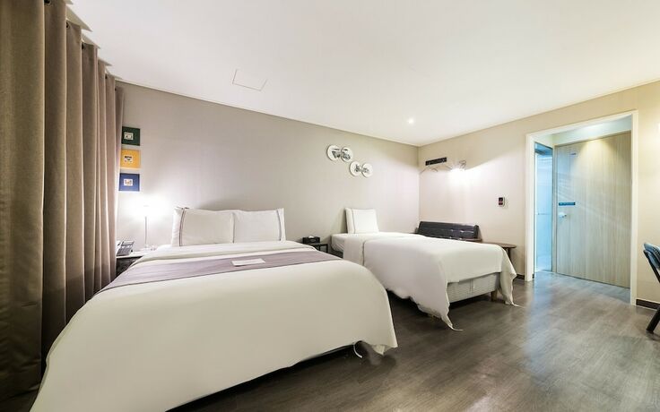 Imagen general del Hotel Yongin Bellino S. Foto 8