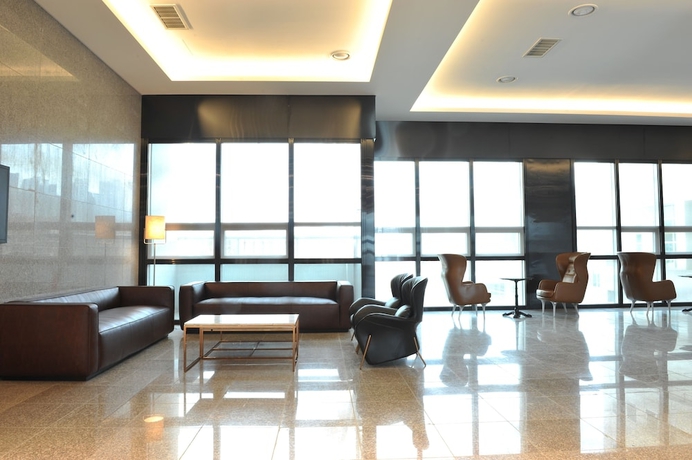 Imagen de los interiores del Hotel Yongin Central Co'op. Foto 19